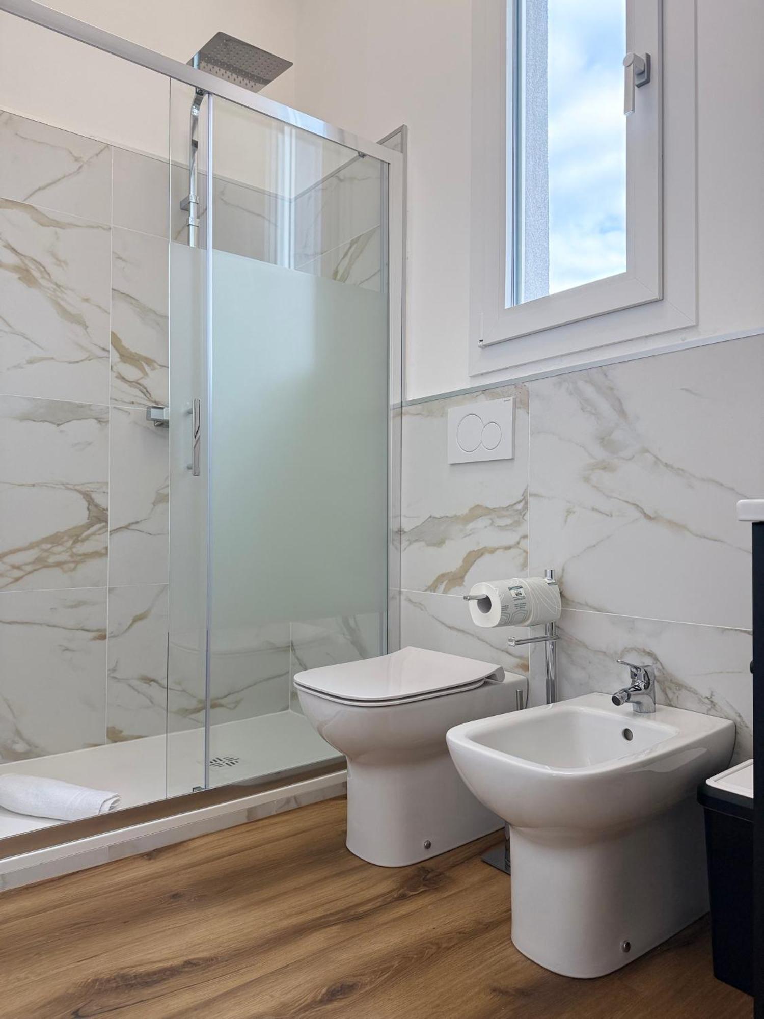 Infinity House - Eleganza Moderna Tra Treviso E Venezia Hotel Casièr Buitenkant foto