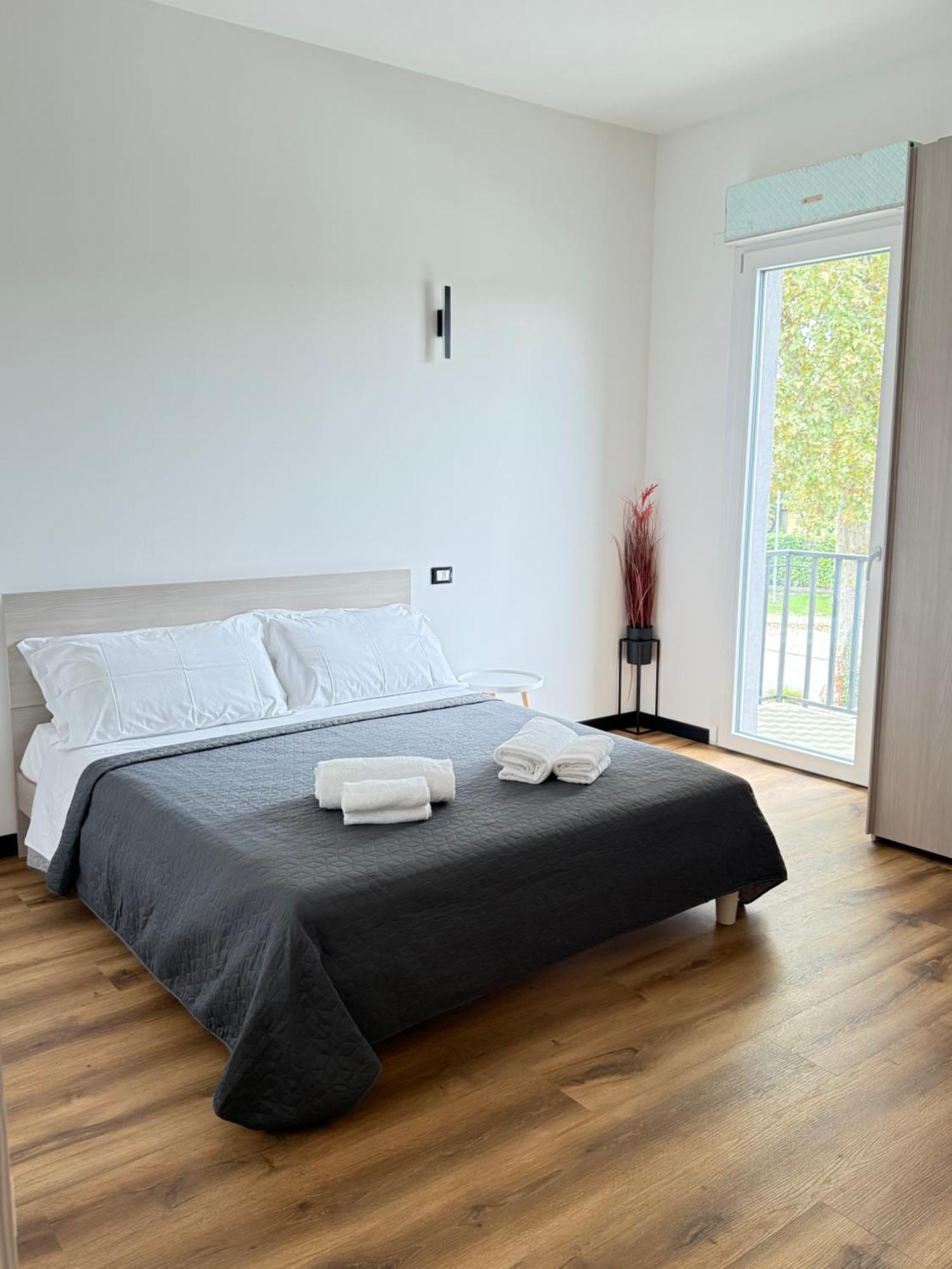 Infinity House - Eleganza Moderna Tra Treviso E Venezia Hotel Casièr Buitenkant foto