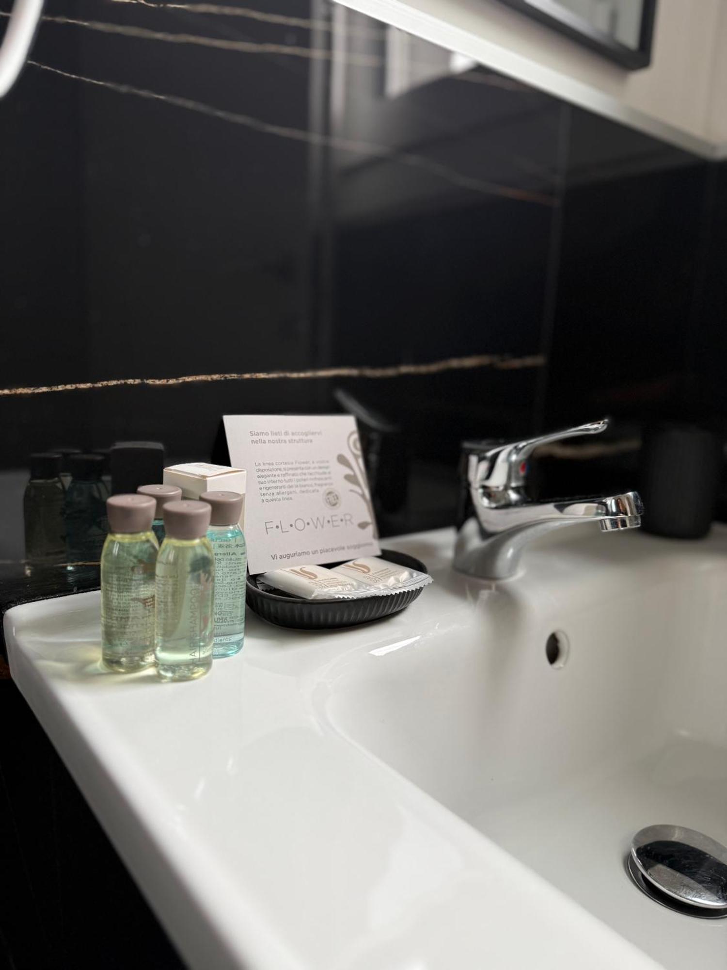 Infinity House - Eleganza Moderna Tra Treviso E Venezia Hotel Casièr Buitenkant foto